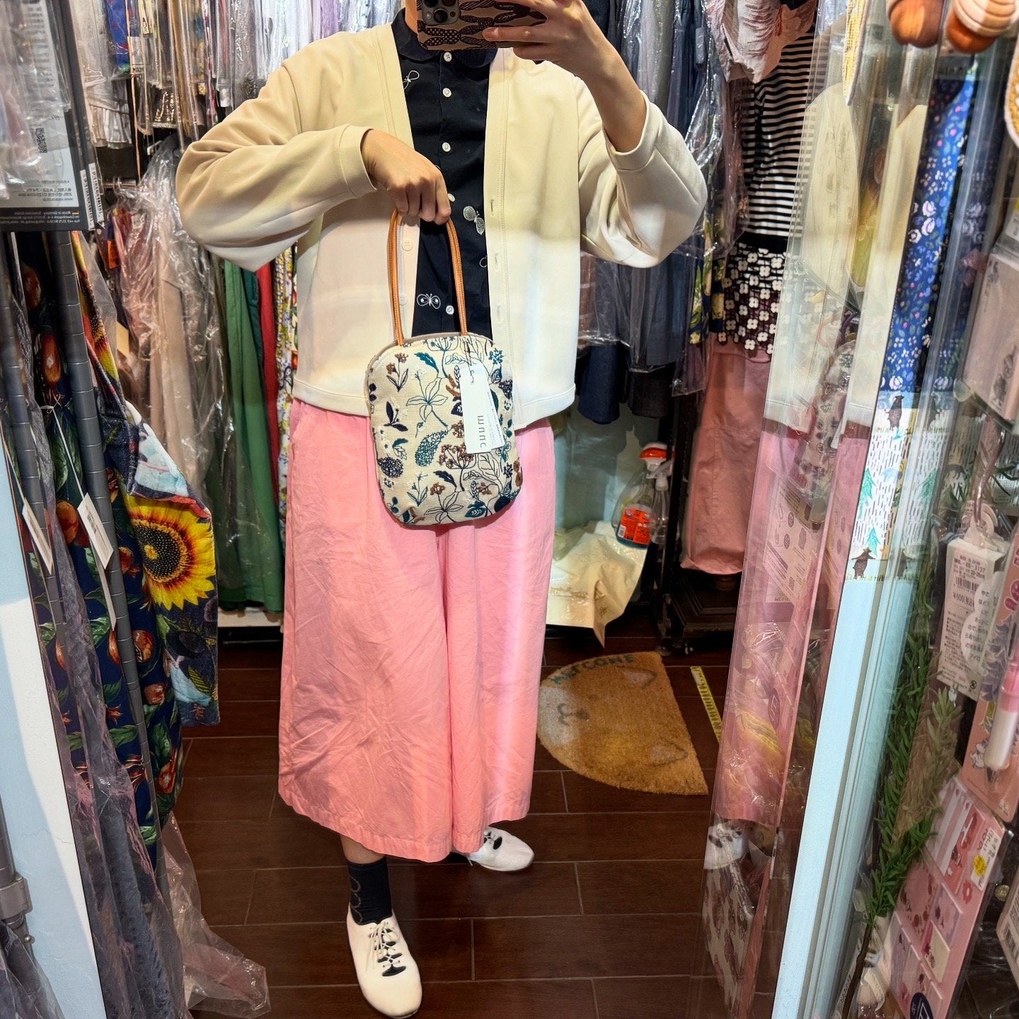 Muuc Embroidery Floral Small Handbag, 2 Colors, made in Japan