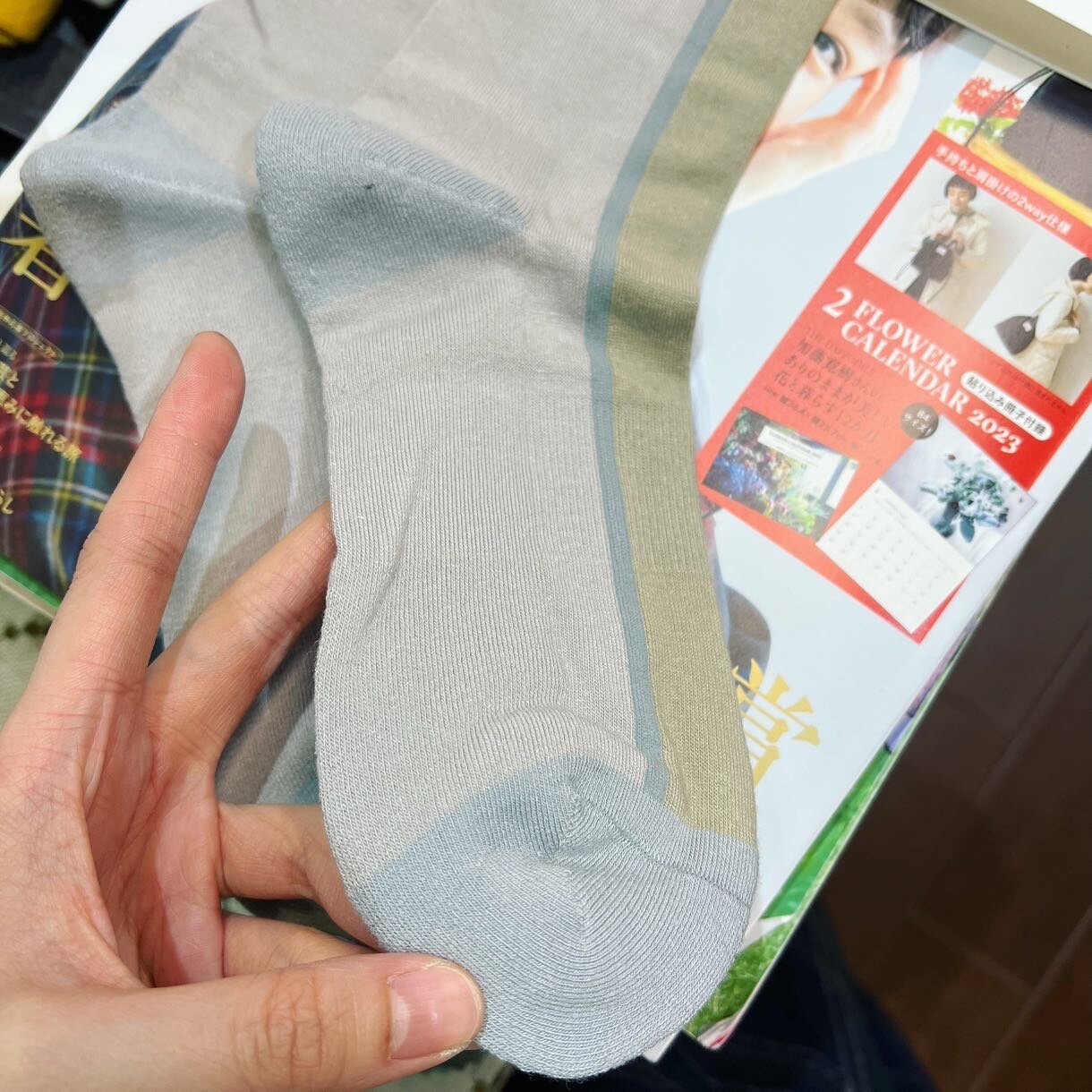 CHICSTOCKS Grey Socks, made in Japan