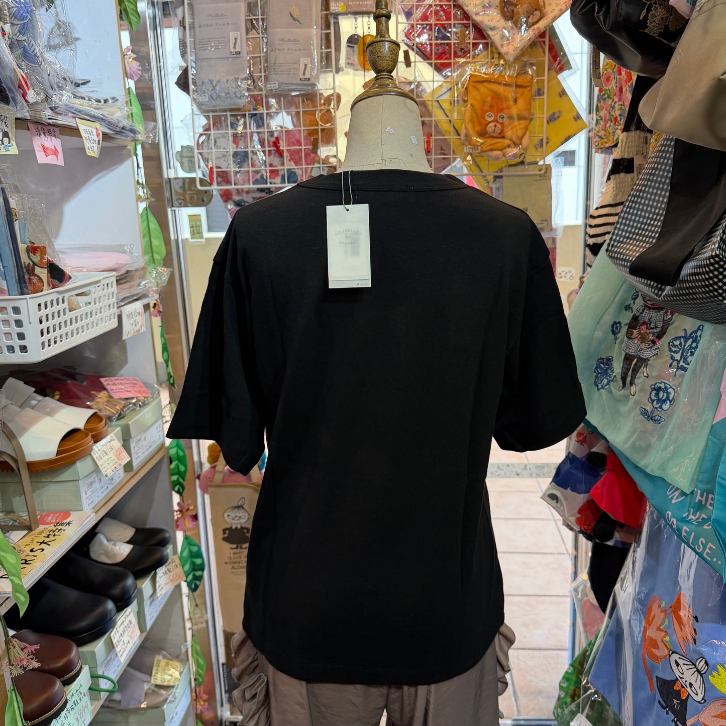 Nouvelles du Paradis Belly Trap T-shirt, 2 Colors, made in Japan