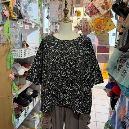 Mizuiro Ind Print Black Pullover Blouse, made in Japan