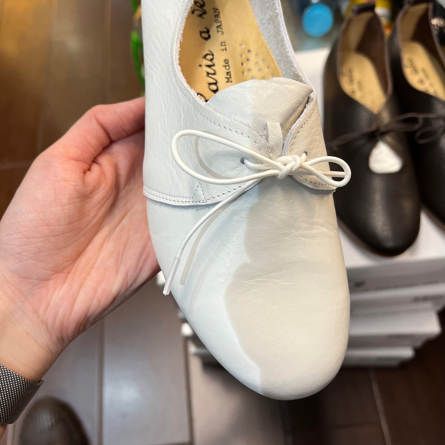 Sale- Paris a velo White Leather Shoes, made in Japan