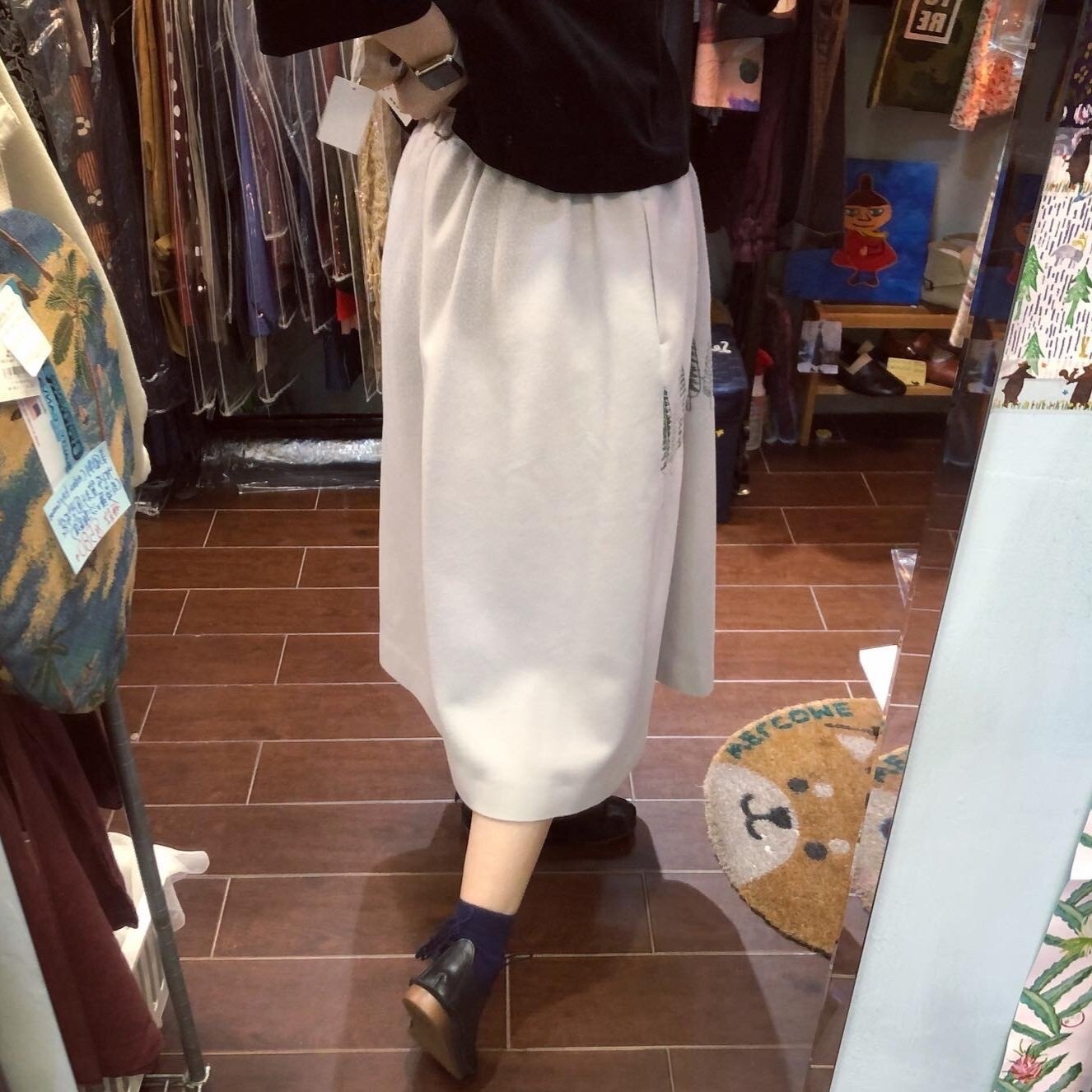 EXTRA20- Haupia Oak Embroidery Grey Skirt, made in Japan