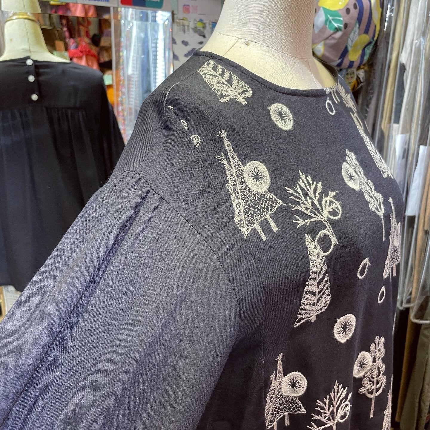 EXTRA20- Haupia Forest Embroidery Black Top, made in Japan