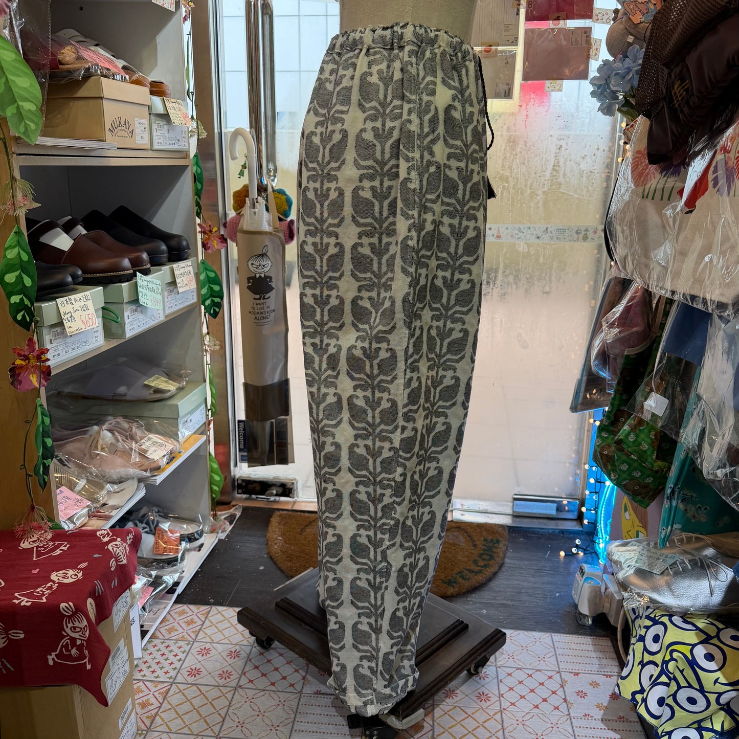 e’ternite’ de Soi-e Jacquard Pants, made in India