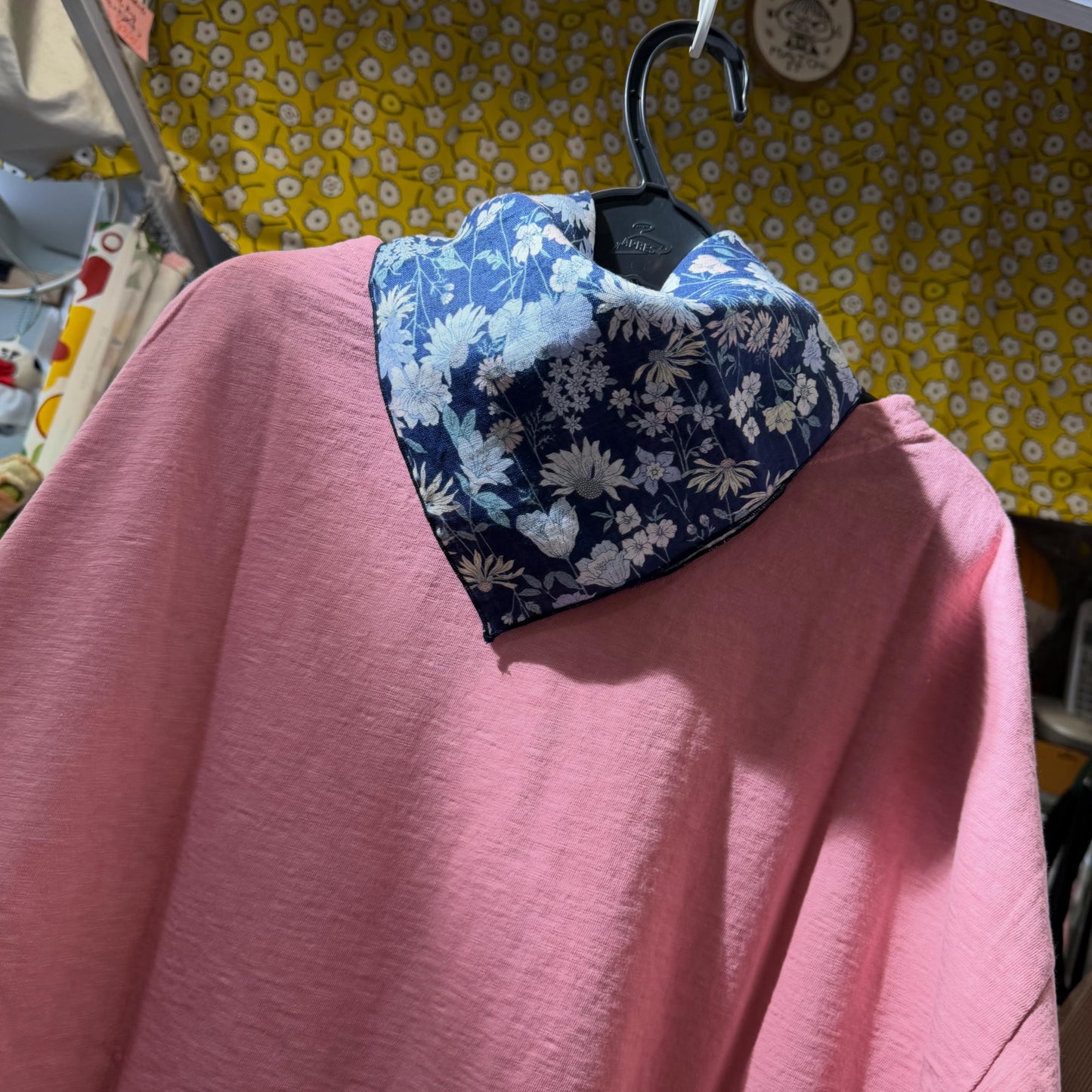 Days Floral Scarf, 2 Colors, made in Japan