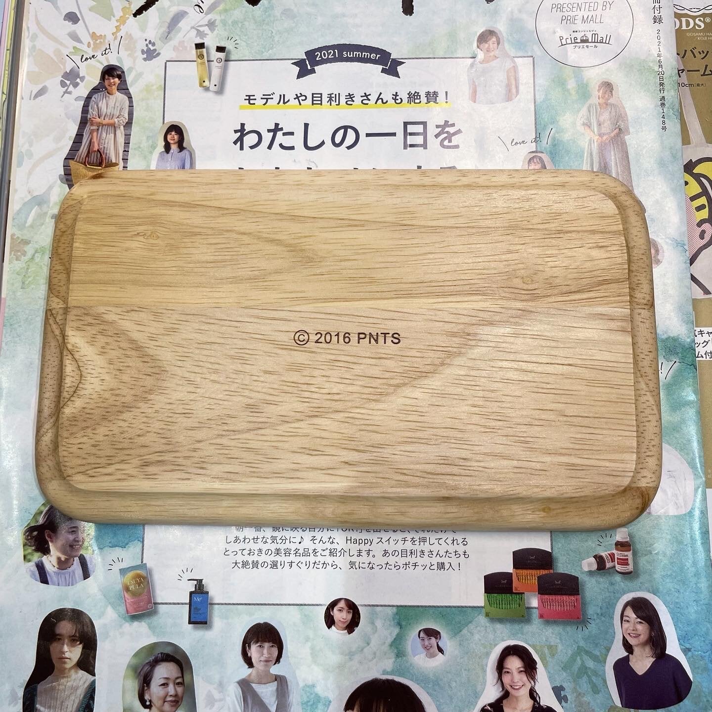 Sale- Peanut Snoopy Wooden Plate S, made in Korea
