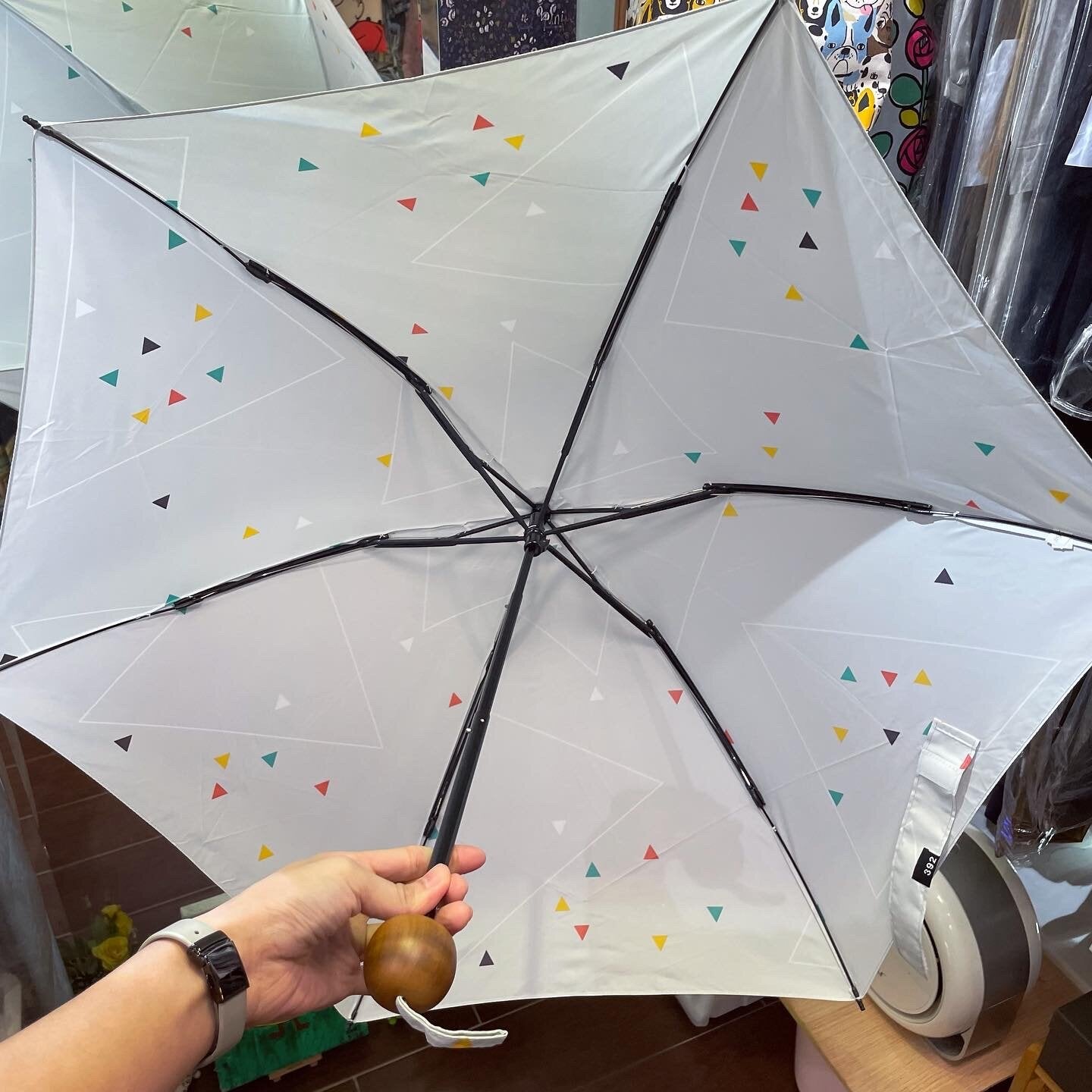 Sankaku Umbrella, 2 Colors