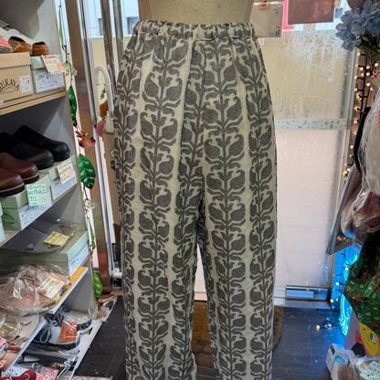 e’ternite’ de Soi-e Jacquard Pants, made in India