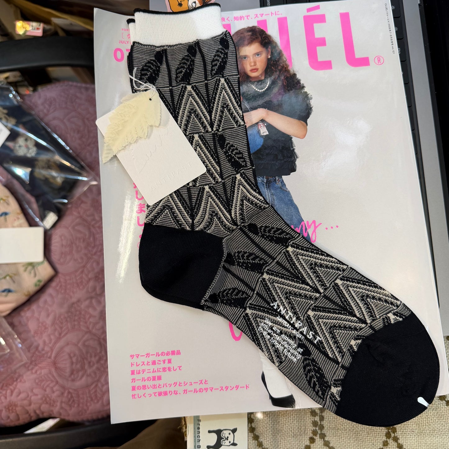 Antipast Leaf Bird Black Socks, made in Japan