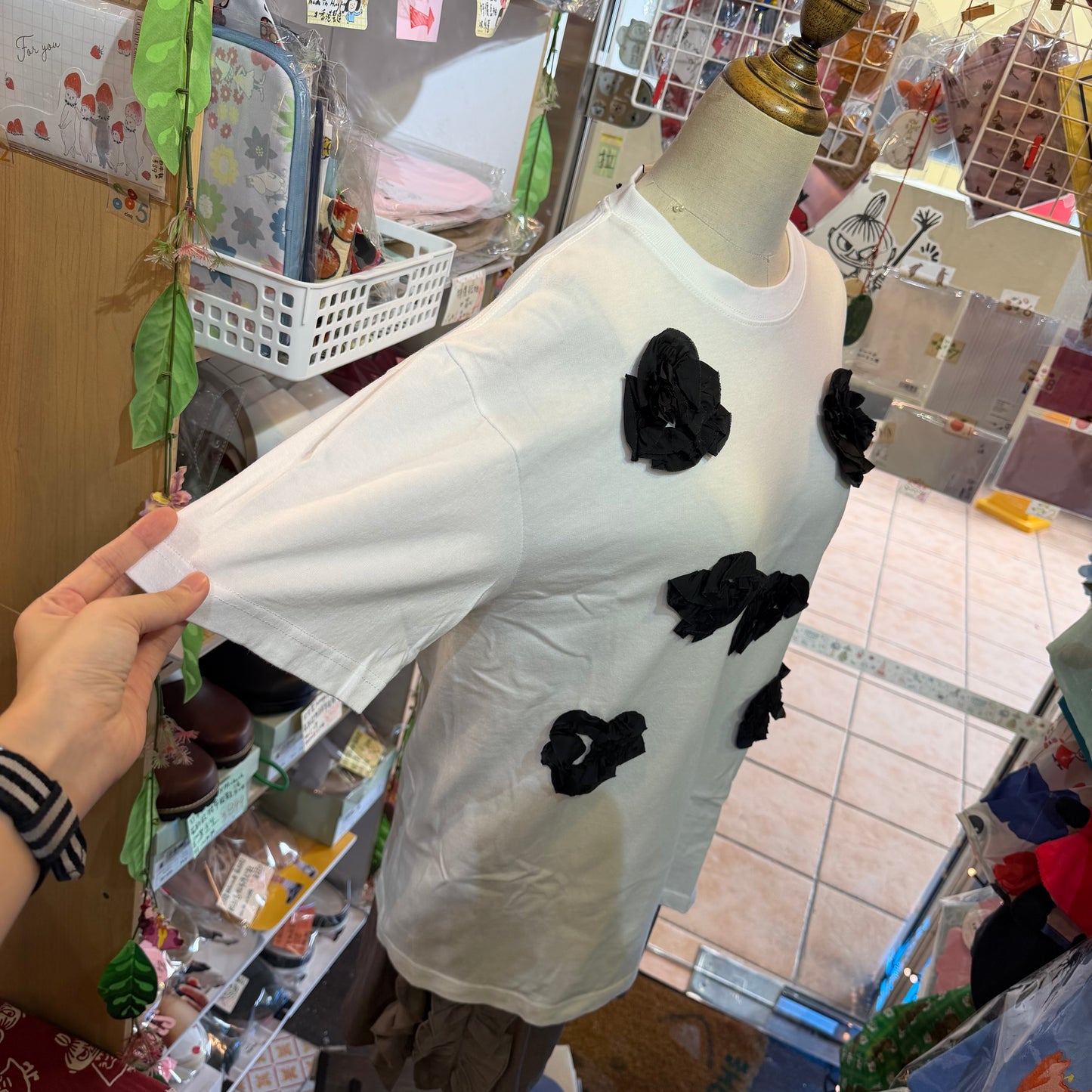 Iki 3D Cupra Embroidery Flower T-shirt, 2 Colors, size S, M, made in Japan