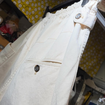 Estroislose Shorts, 2 Colors