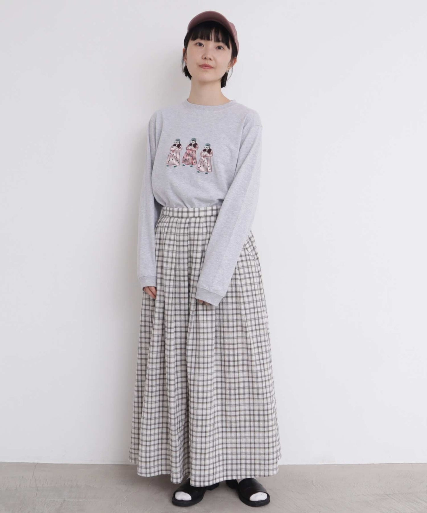 Sale- l'atelier du savon Grandma Embroidery T-shirt, 2 Colors