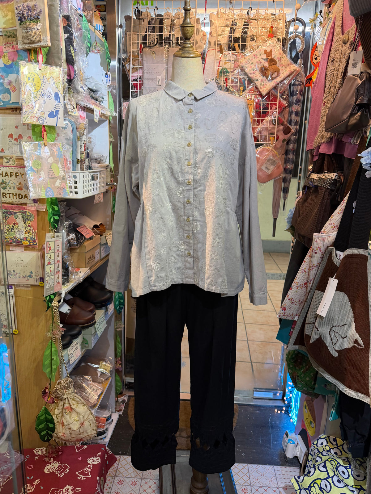 Sale- Sun Valley Tukuroi Embroidery Grey Shirt