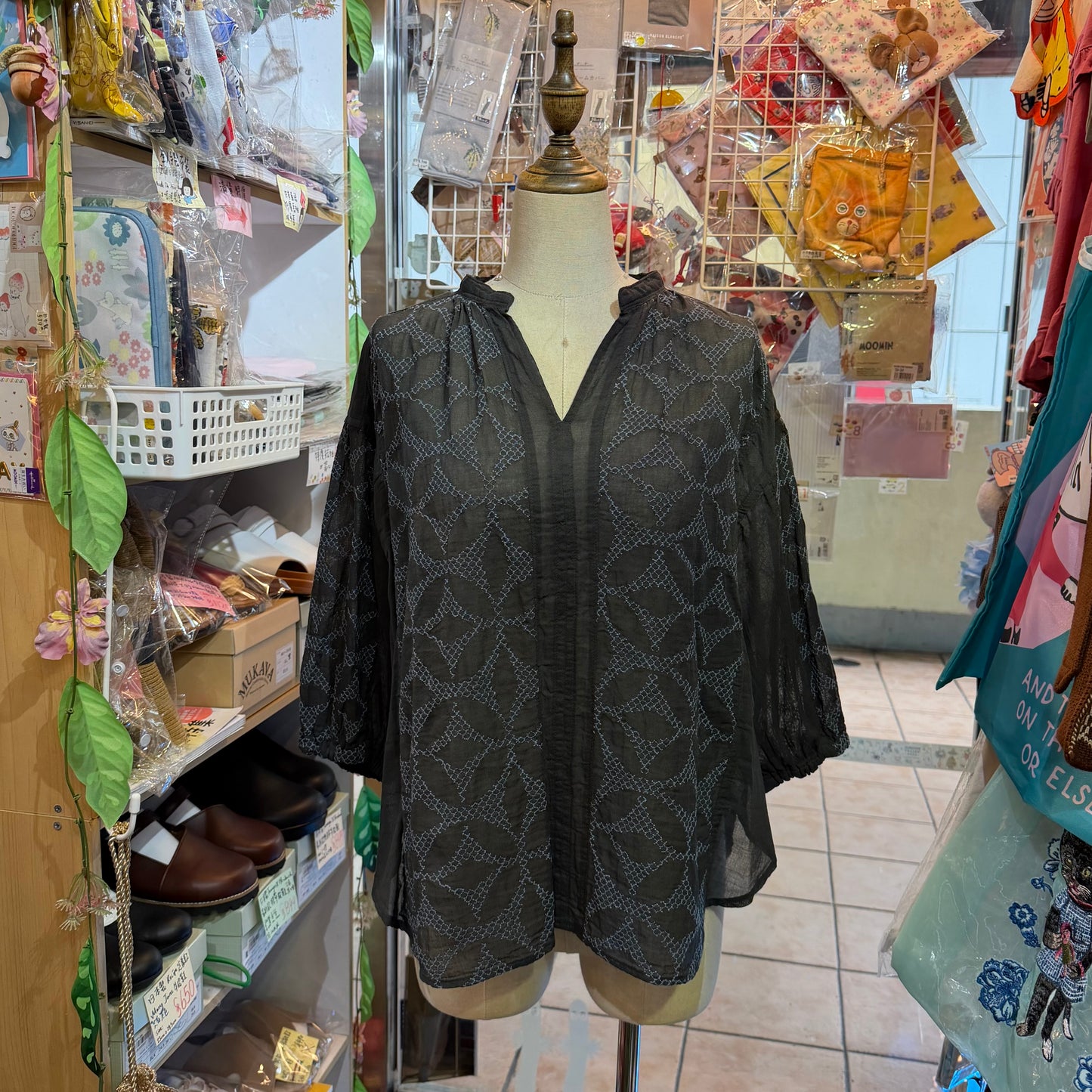 Estroislose Embroidery Charcoal Blouse, made in Japan