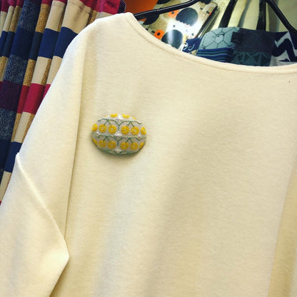 Yosooi Embroidery Brooch, made in Japan