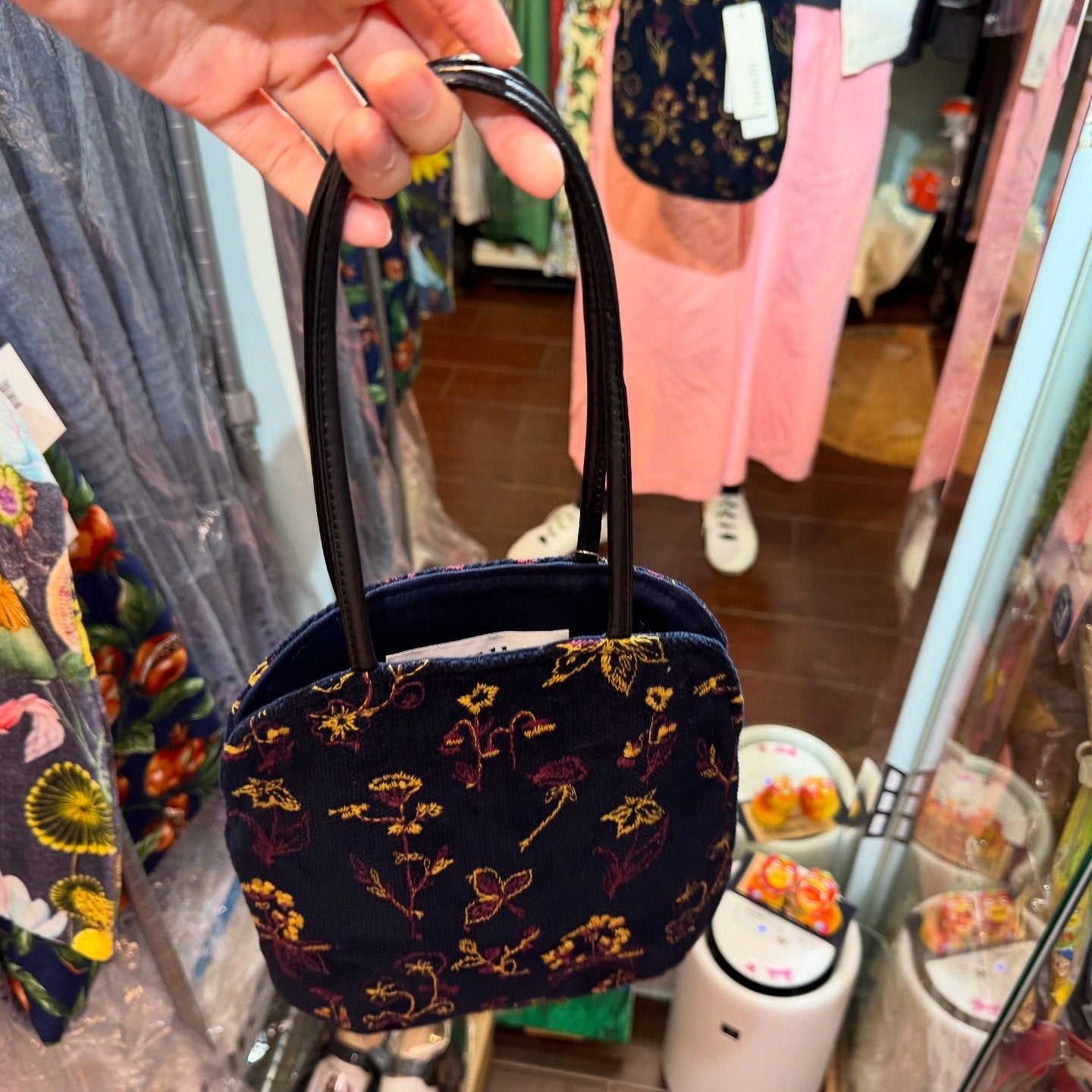 Muuc Embroidery Floral Small Handbag, 2 Colors, made in Japan