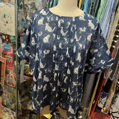 EXTRA30- Artipur Cats and Lemon Top, 2 Patterns, made in India