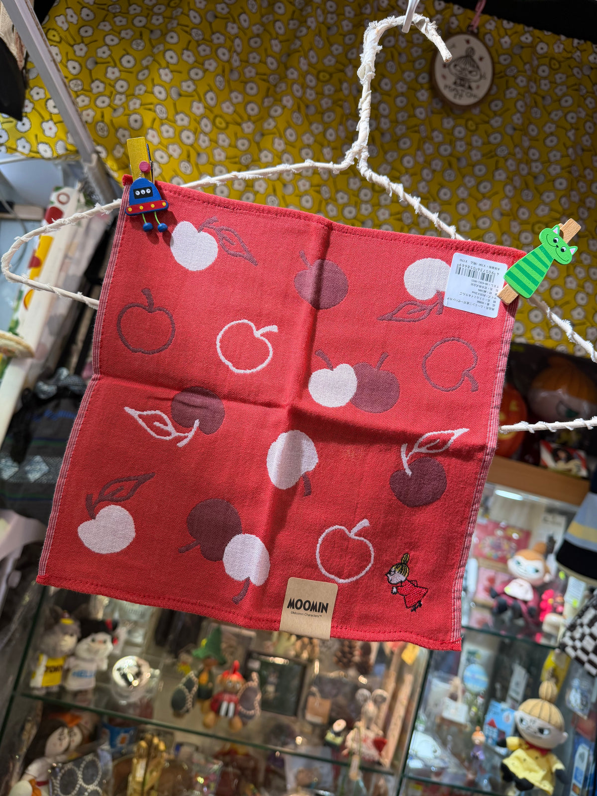 Little My & Apple Triple-Layer Gauze Handkerchief, Towel, Reversible, made in Japan