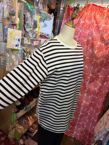 Aug Black x White Striped T-shirt, size 2, made in Japan