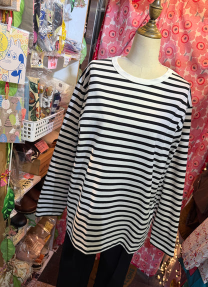Aug Black x White Striped T-shirt, size 2, made in Japan