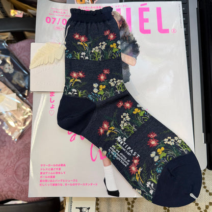 Antipast Wild Flowers Navy Socks, made in Japan