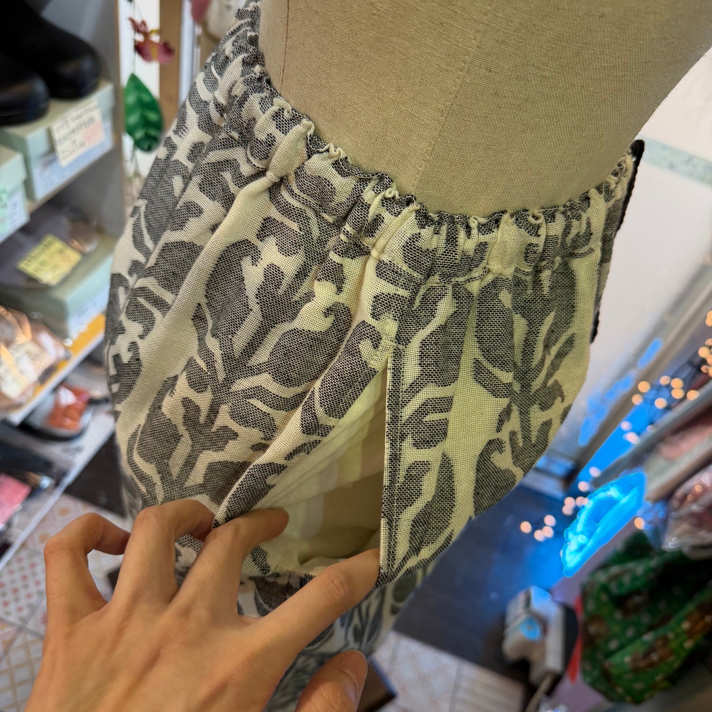e’ternite’ de Soi-e Jacquard Pants, made in India