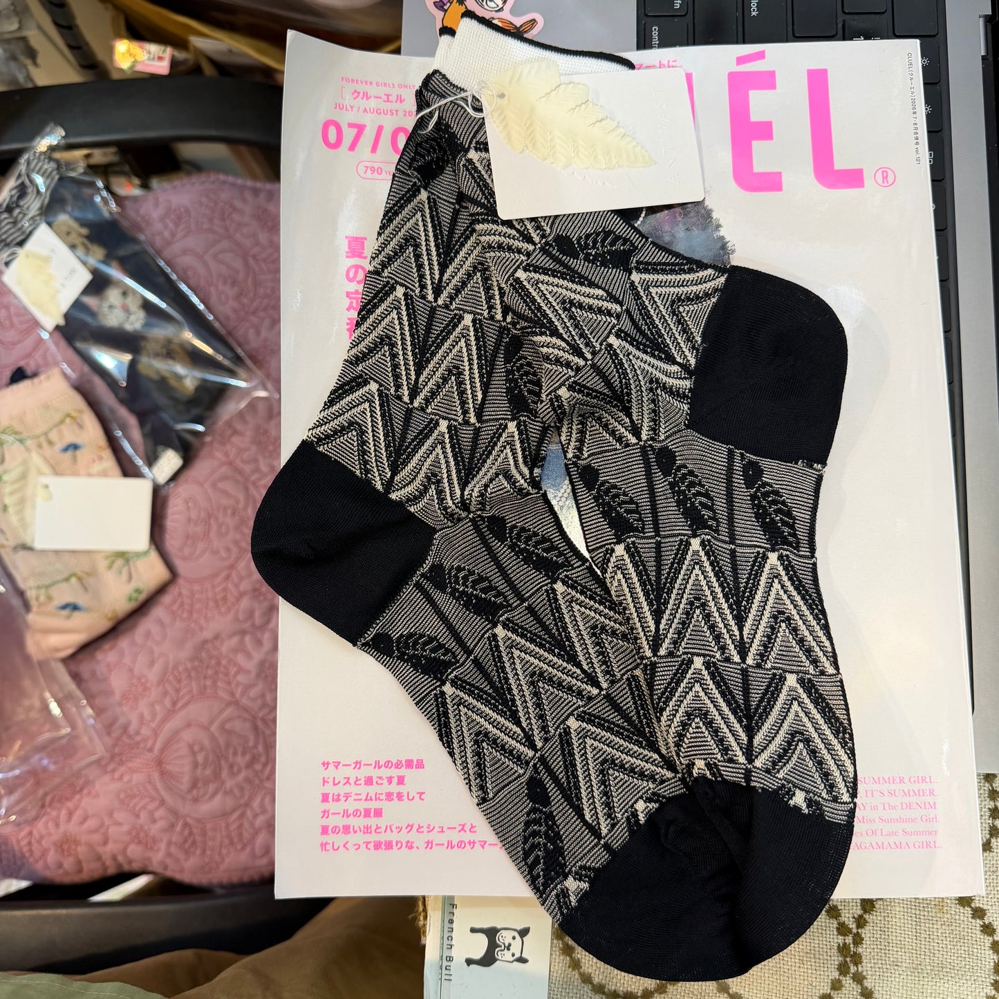 Antipast Leaf Bird Black Socks, made in Japan