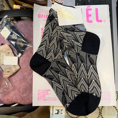 Antipast Leaf Bird Black Socks, made in Japan