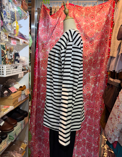 Aug Black x White Striped T-shirt, size 2, made in Japan