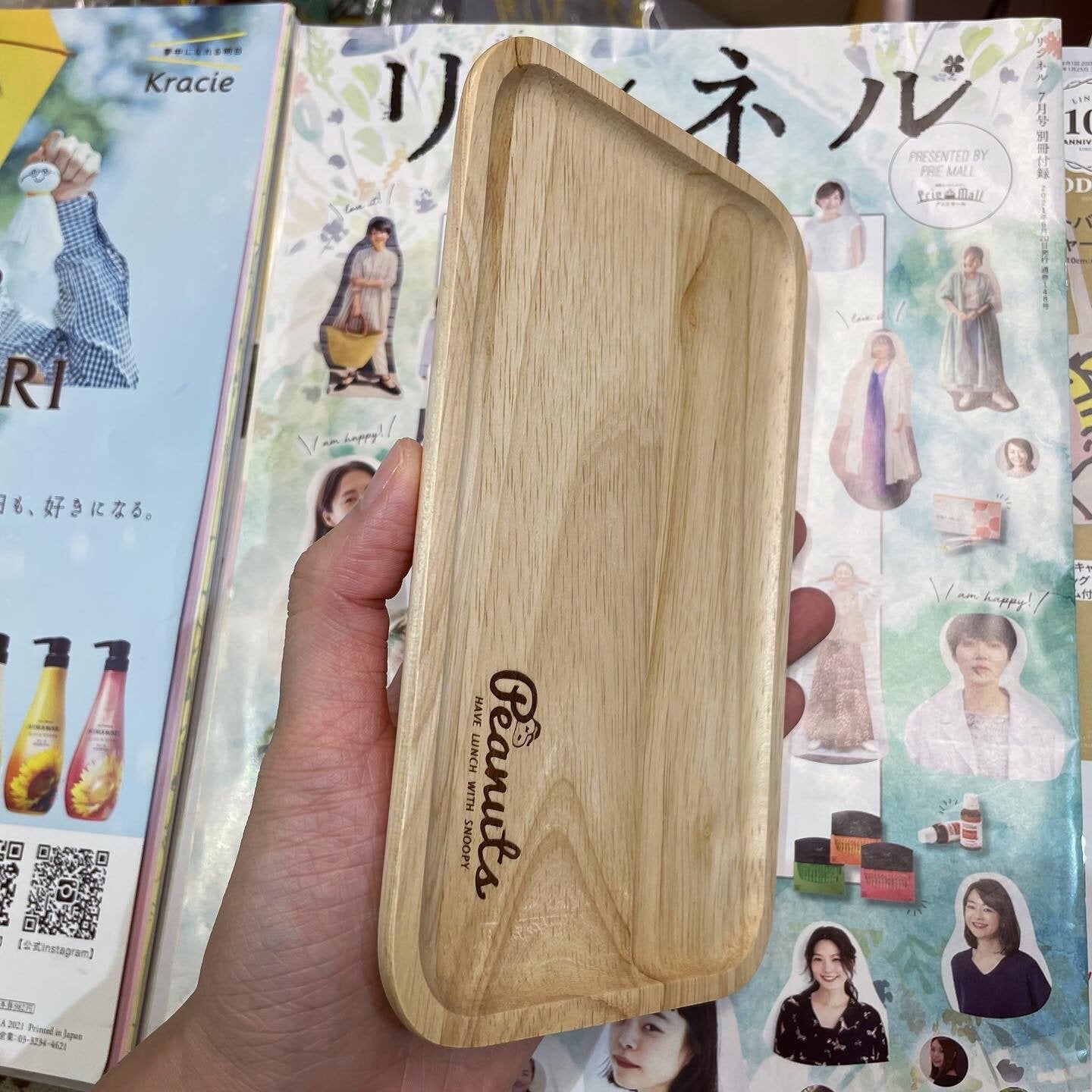 Sale- Peanut Snoopy Wooden Plate S, made in Korea