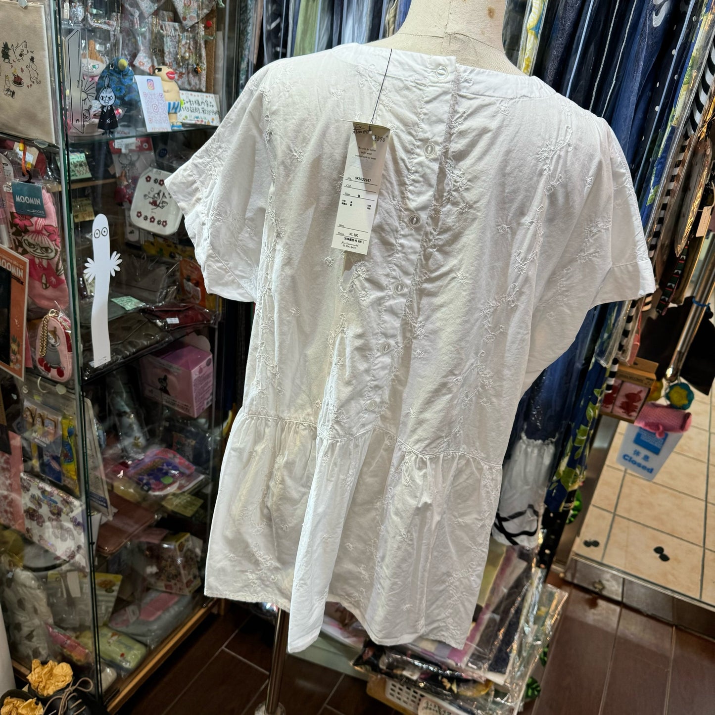 EXTRA20- Sun Valley Floral Embroidery Top, 2 Colors