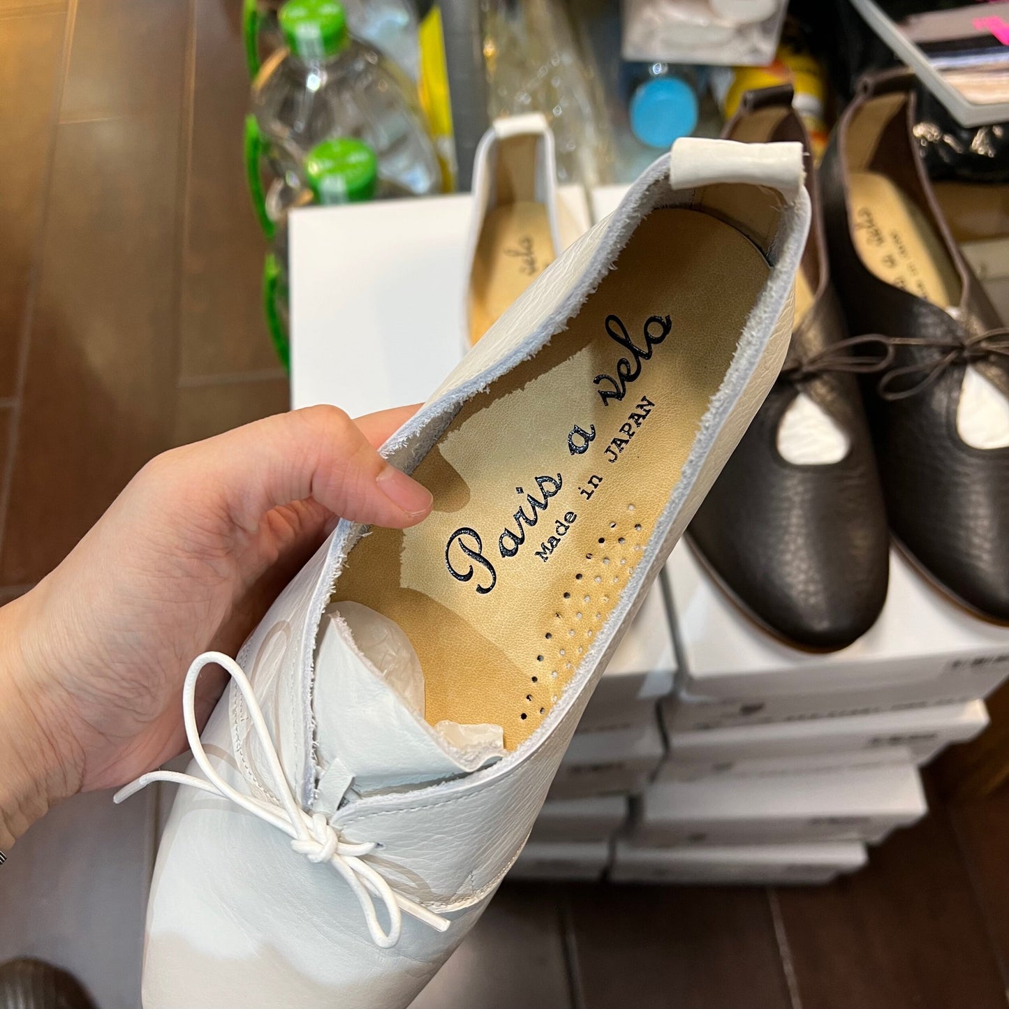 Sale- Paris a velo White Leather Shoes, made in Japan