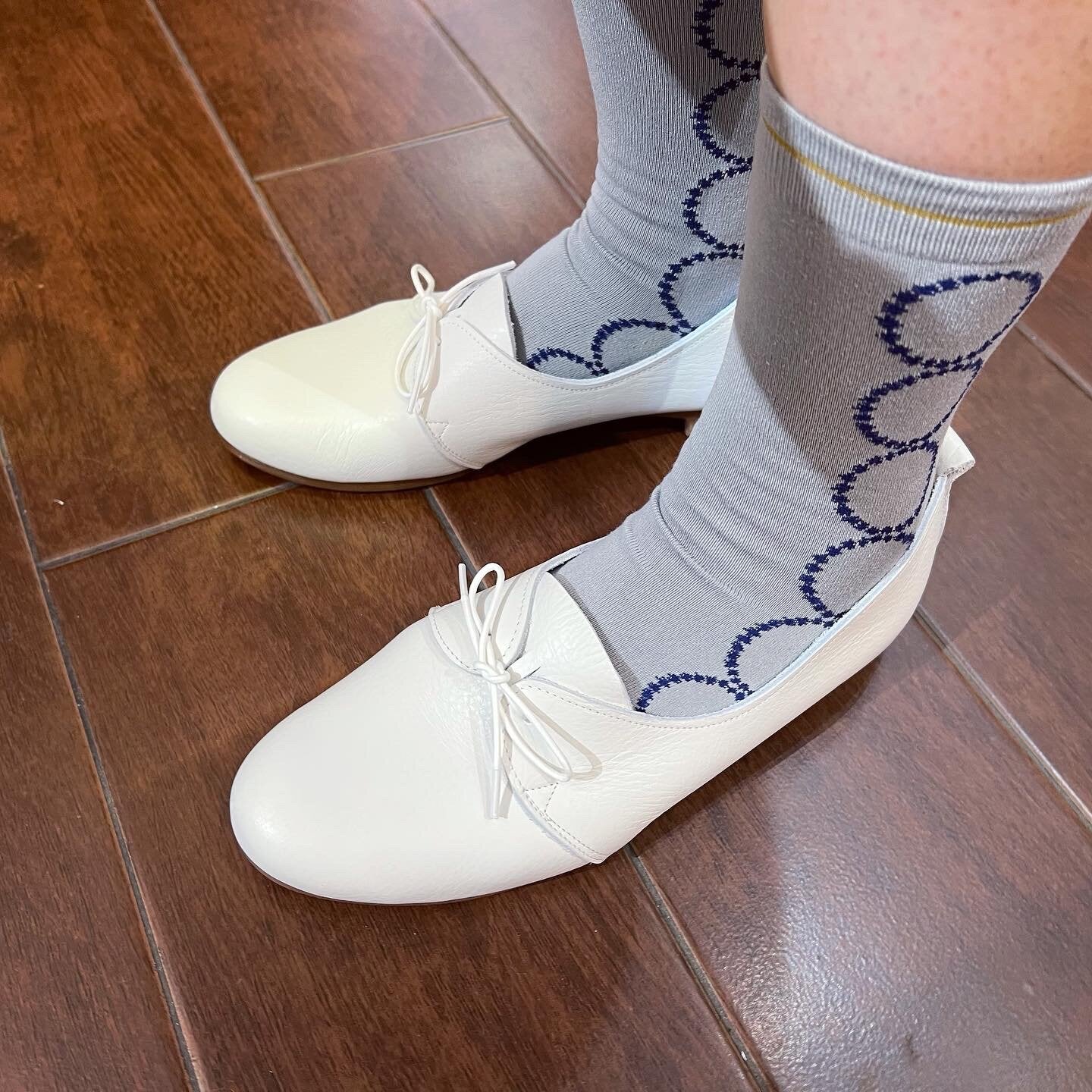 Sale- Paris a velo White Leather Shoes, made in Japan