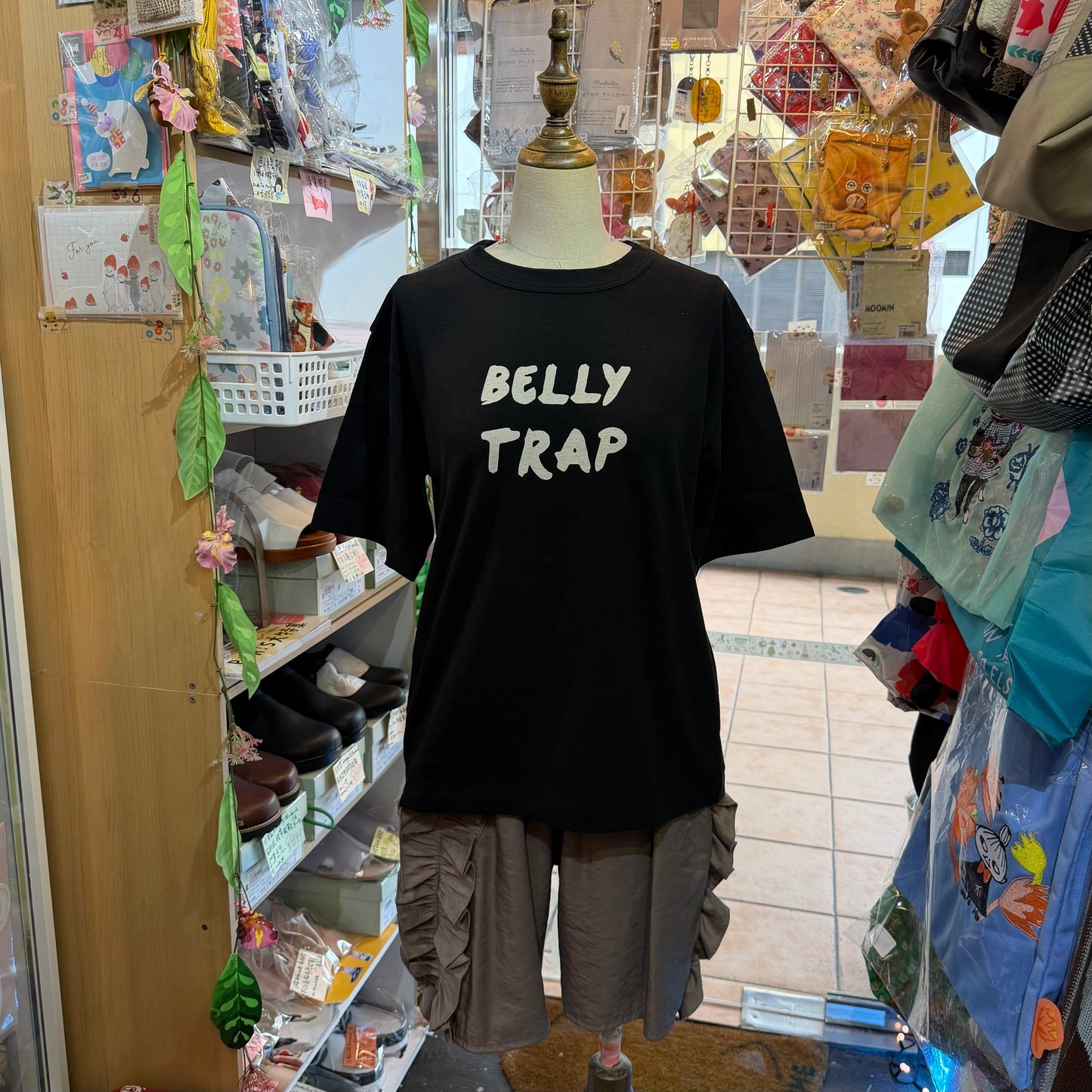 Nouvelles du Paradis Belly Trap T-shirt, 2 Colors, made in Japan