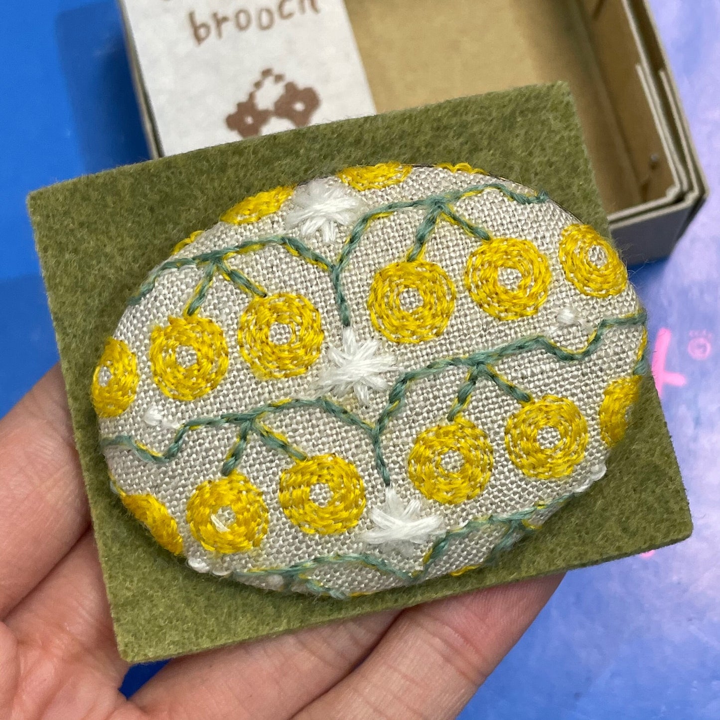 Yosooi Embroidery Brooch, made in Japan
