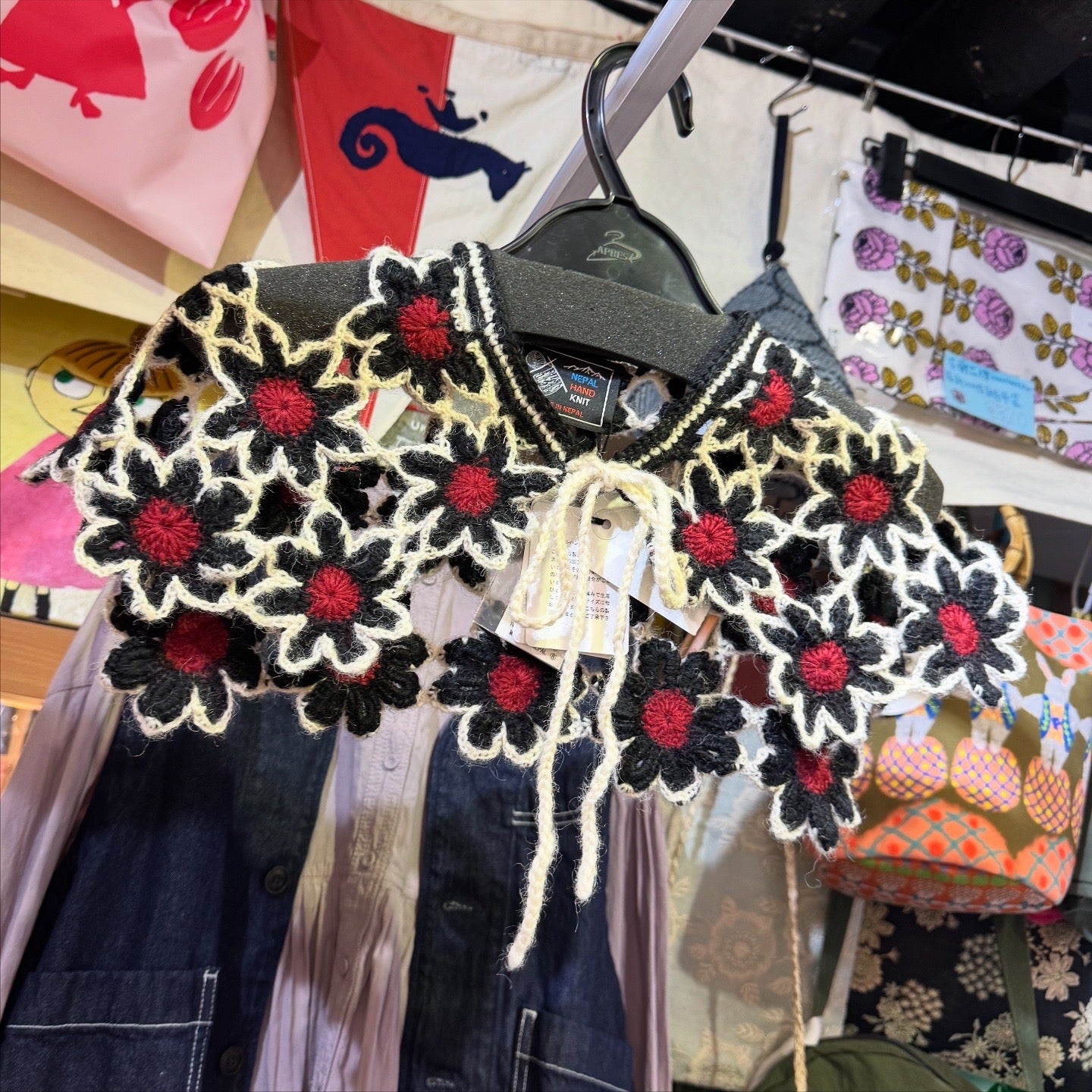 Bulle de Savon Nepal Hand Knit Scarf, made in Nepal