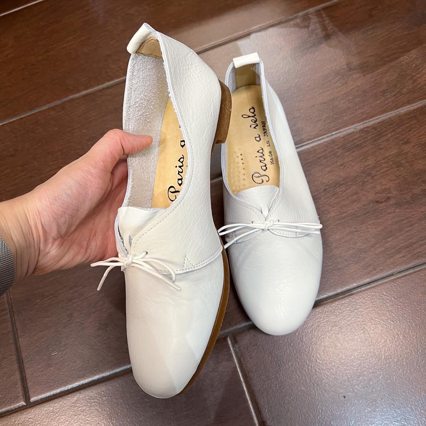 Sale- Paris a velo White Leather Shoes, made in Japan