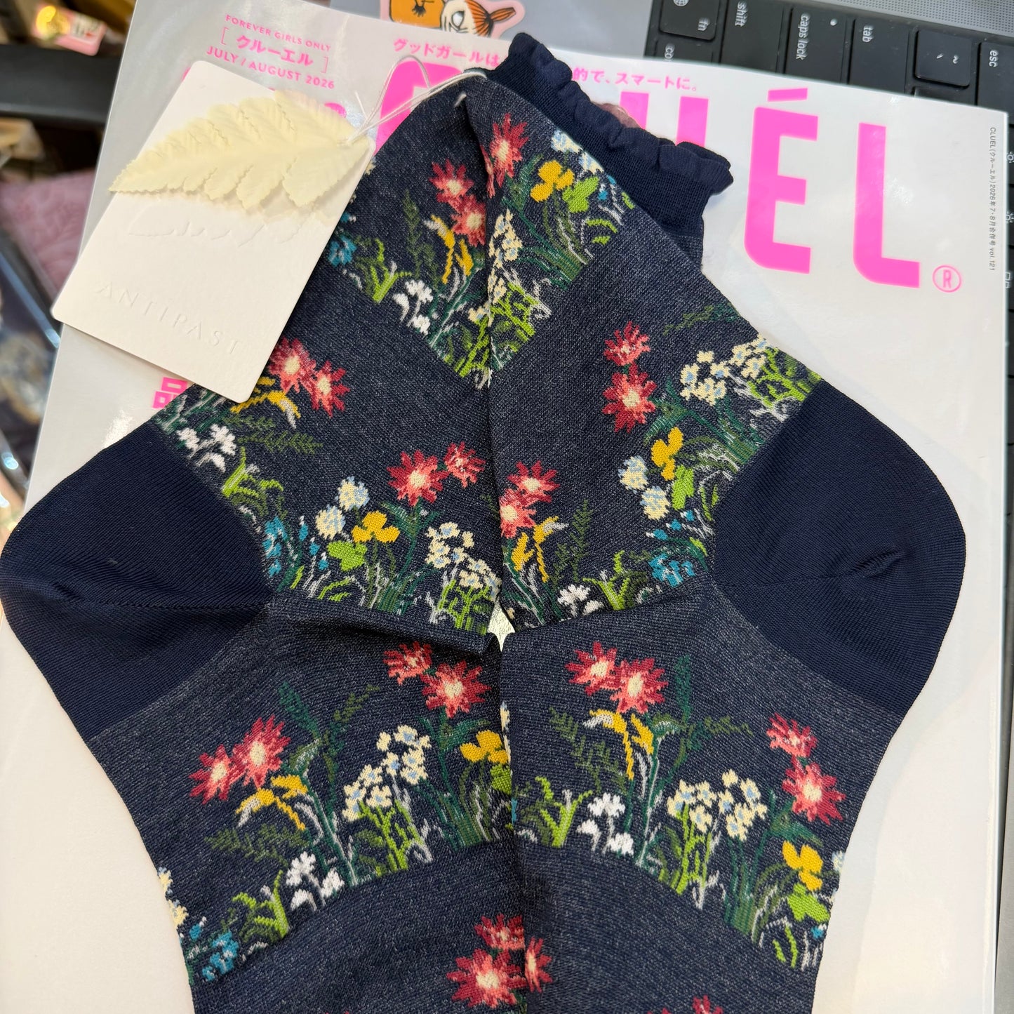 Antipast Wild Flowers Navy Socks, made in Japan
