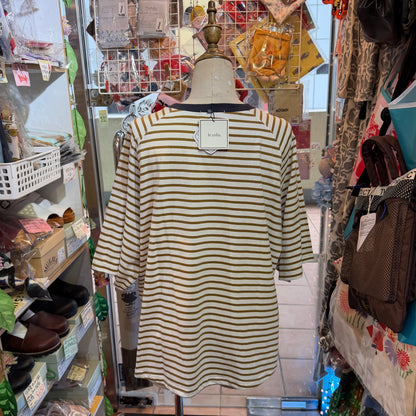 Le colis Beige Striped T-shirt, Cool Comfort Fabric