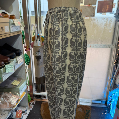 e’ternite’ de Soi-e Jacquard Pants, made in India