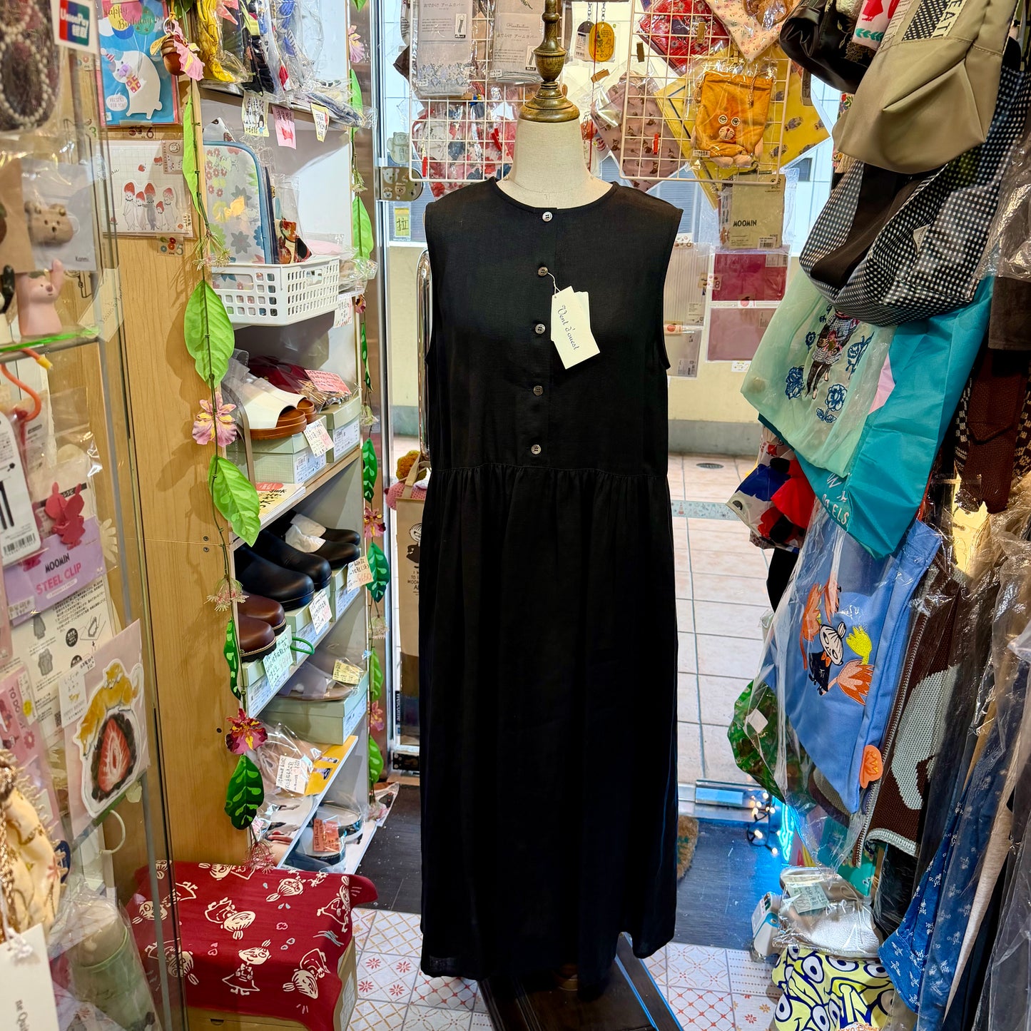 Vent d Ouest France Linen Black Sleeveless Dress, made in Japan
