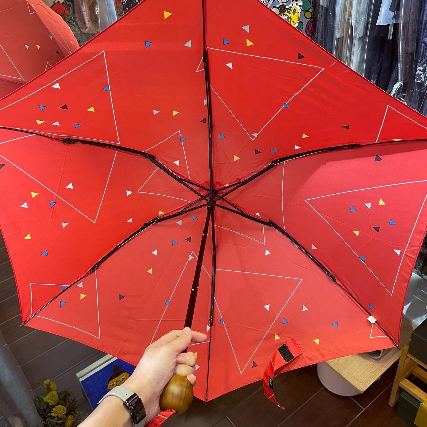 Sankaku Umbrella, 2 Colors