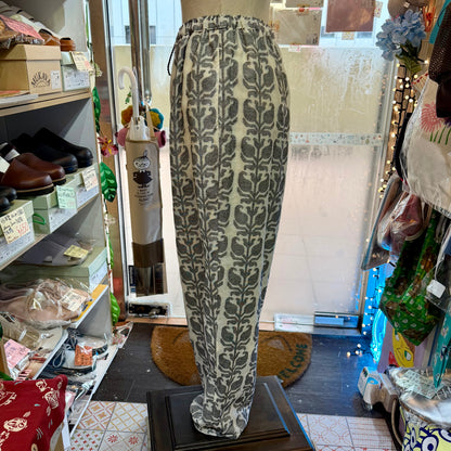 e’ternite’ de Soi-e Jacquard Pants, made in India