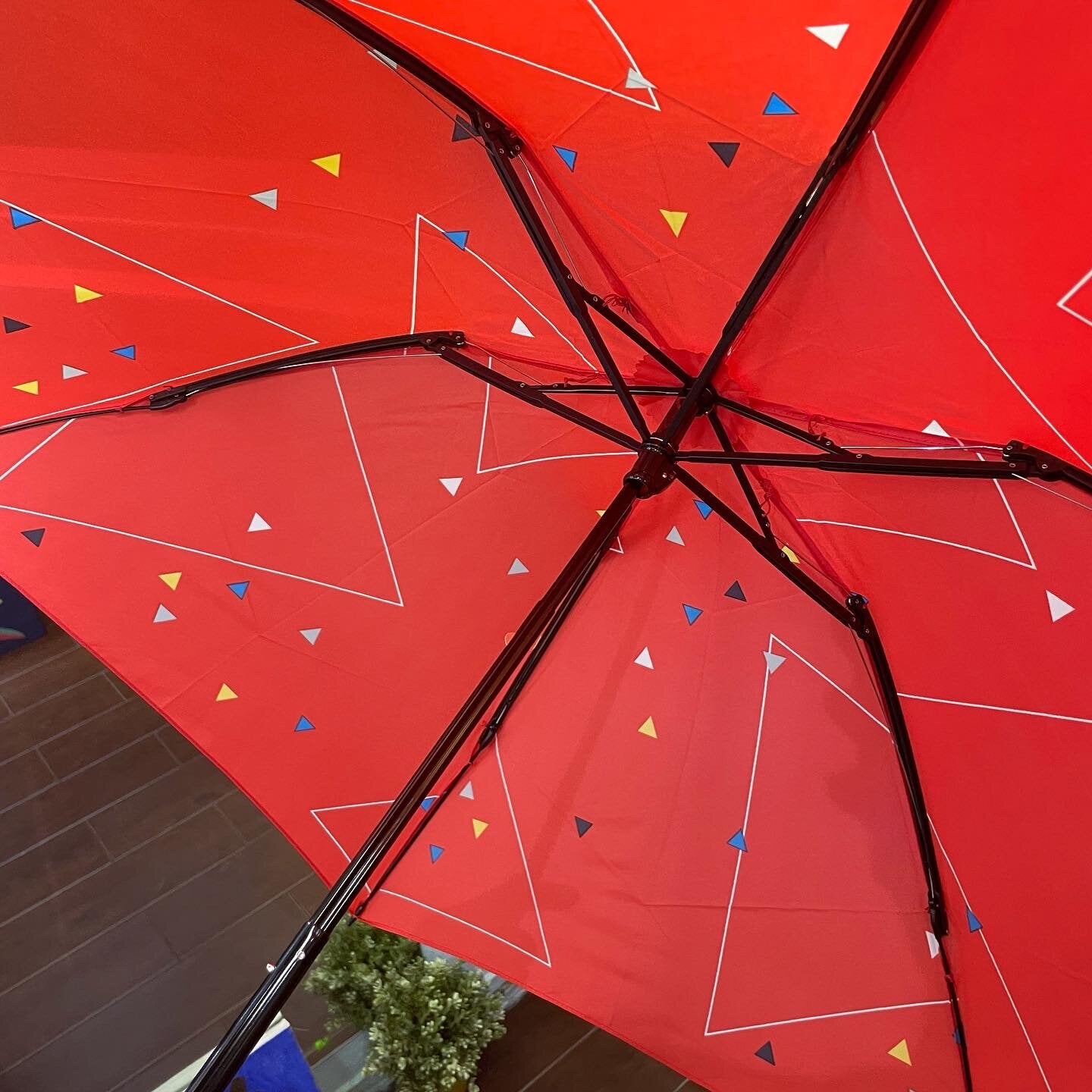 Sankaku Umbrella, 2 Colors