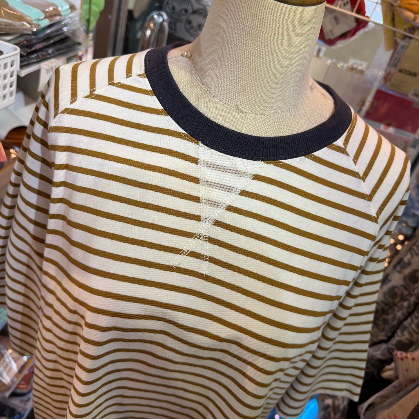 Le colis Beige Striped T-shirt, Cool Comfort Fabric