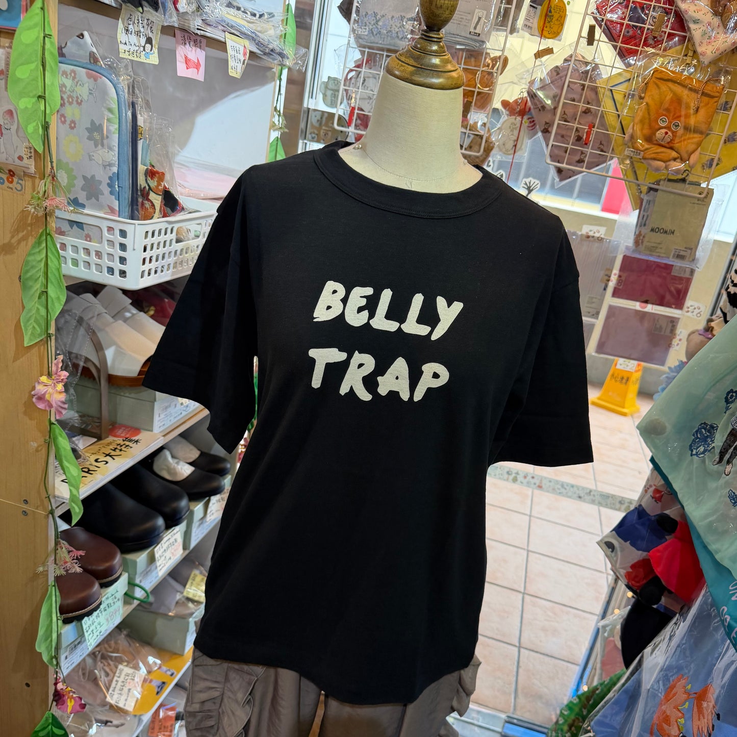 Nouvelles du Paradis Belly Trap T-shirt, 2 Colors, made in Japan