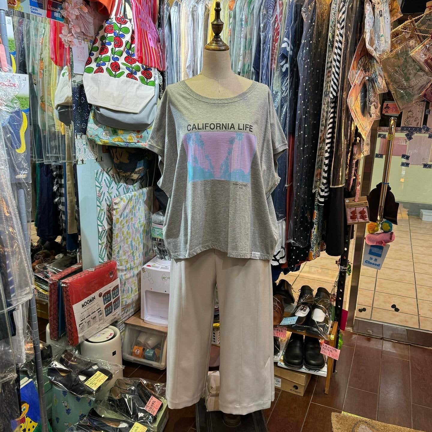 EXTRA20- Boutique Ordinary Grey California Tee T-shirt