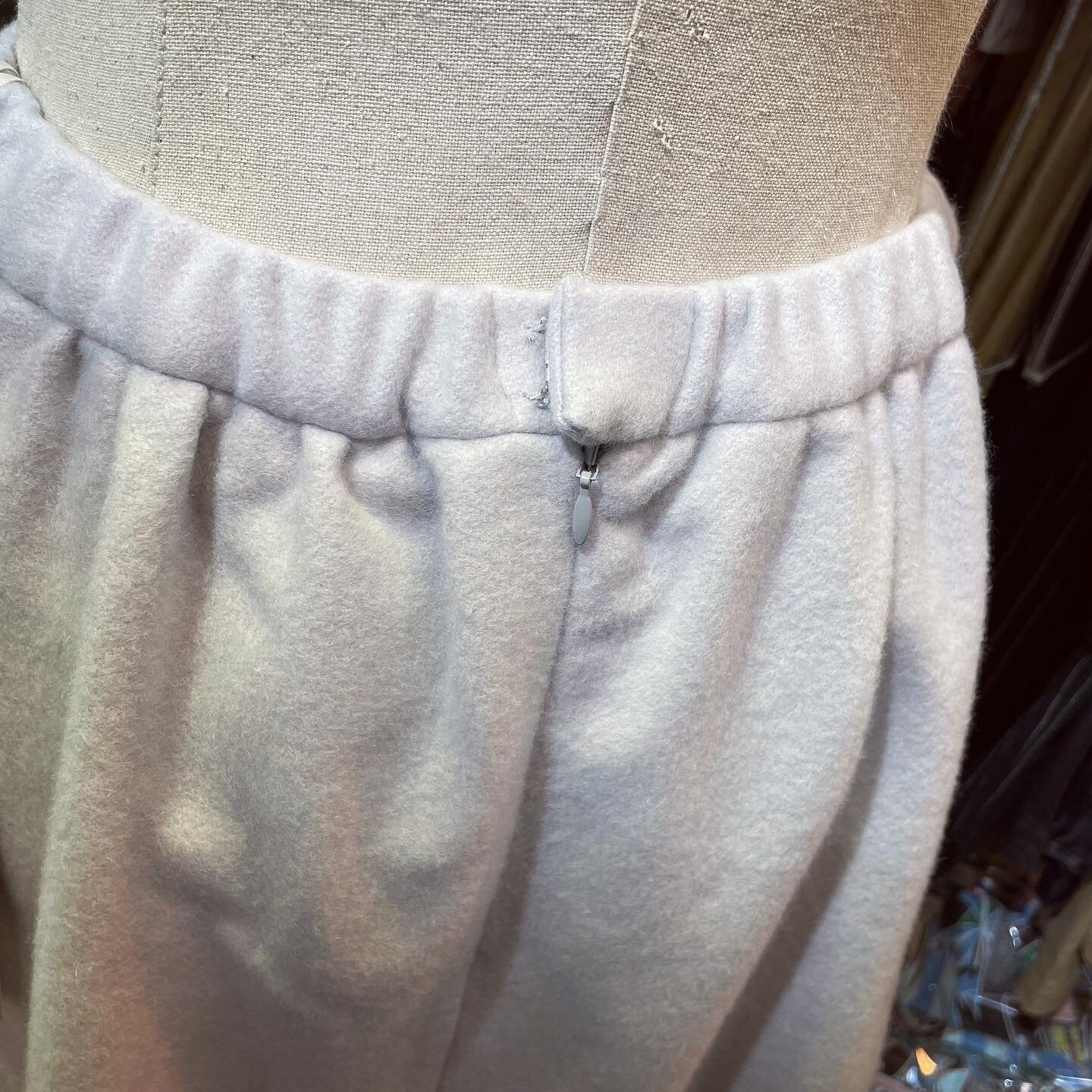 EXTRA20- Haupia Oak Embroidery Grey Skirt, made in Japan