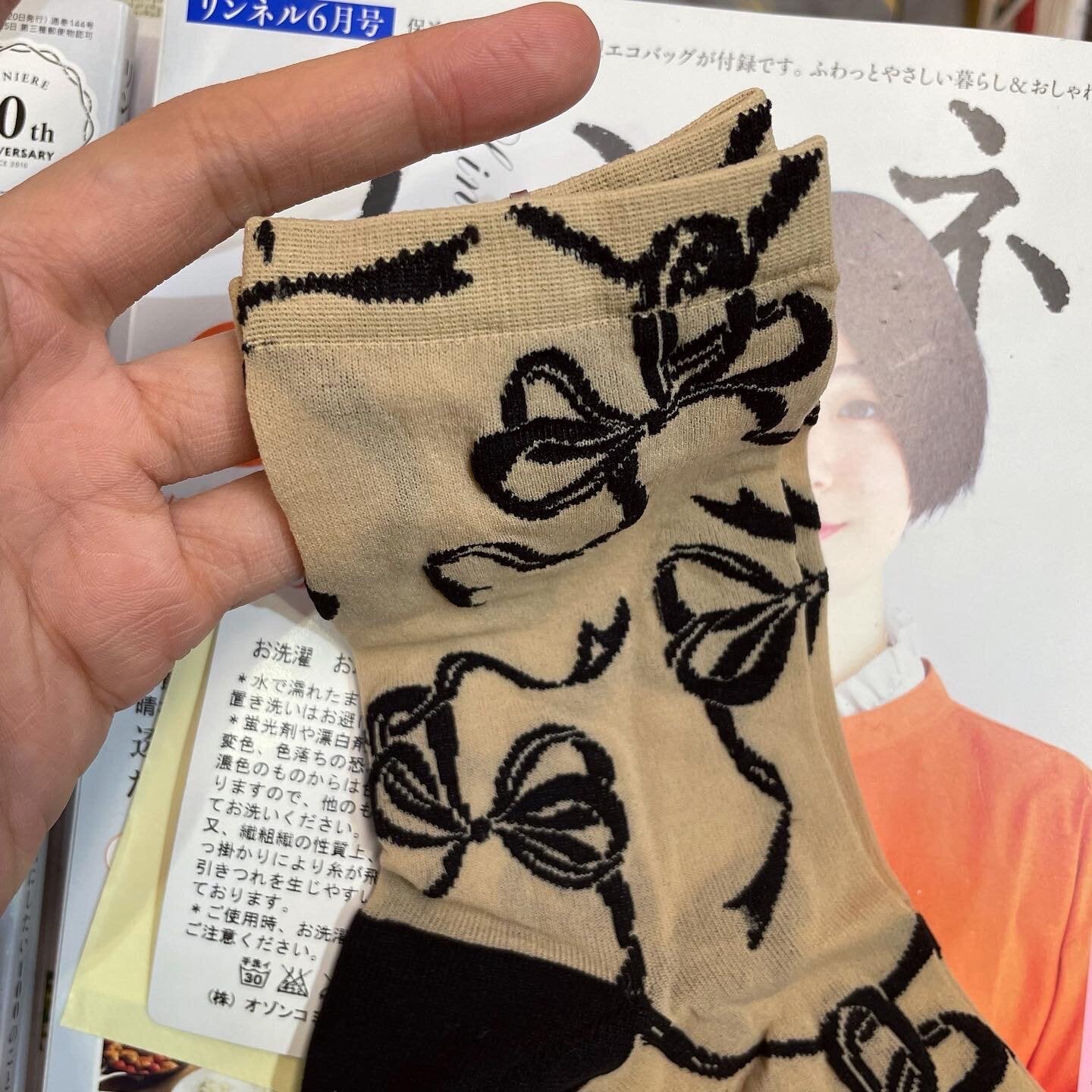 $99 only- Hysteric Glamour Ribbons Socks, made in Japan