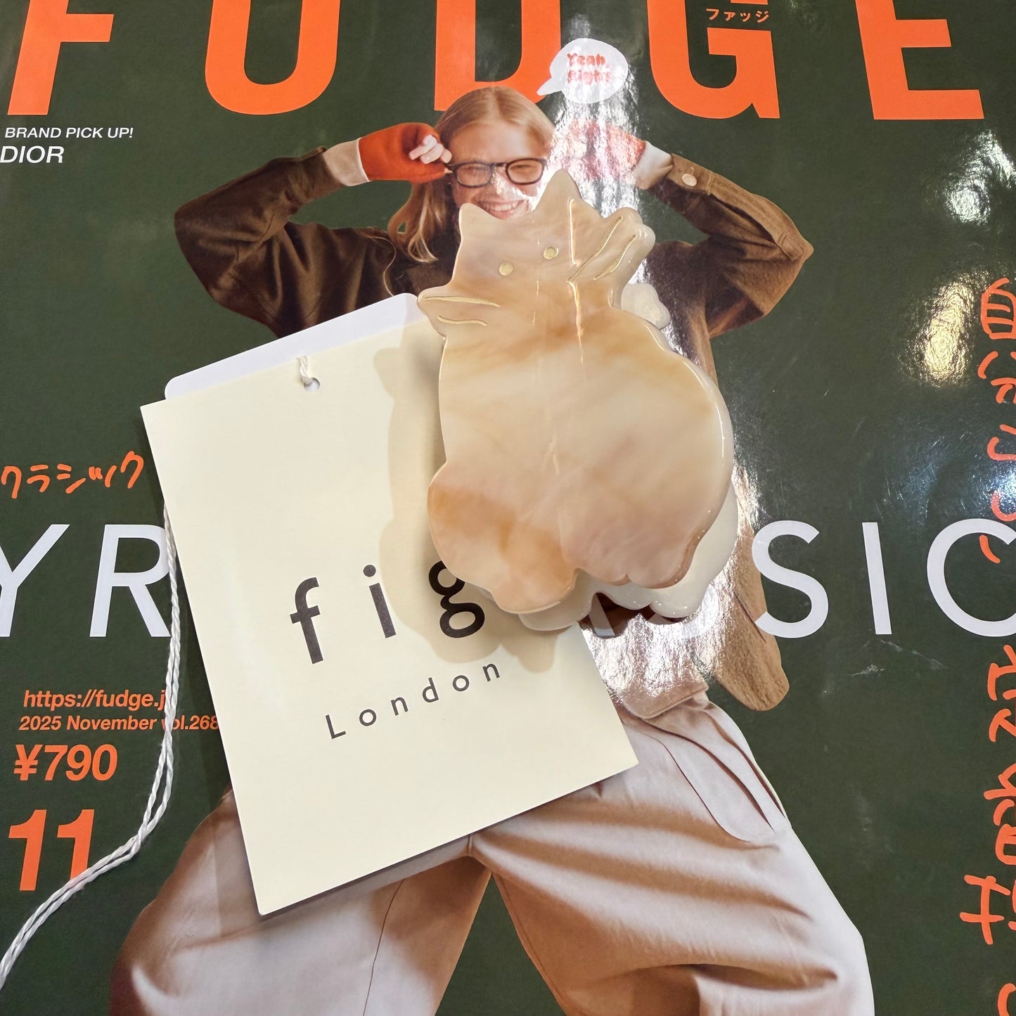 Fig London Beige Cat Hair Clip, made in Japan